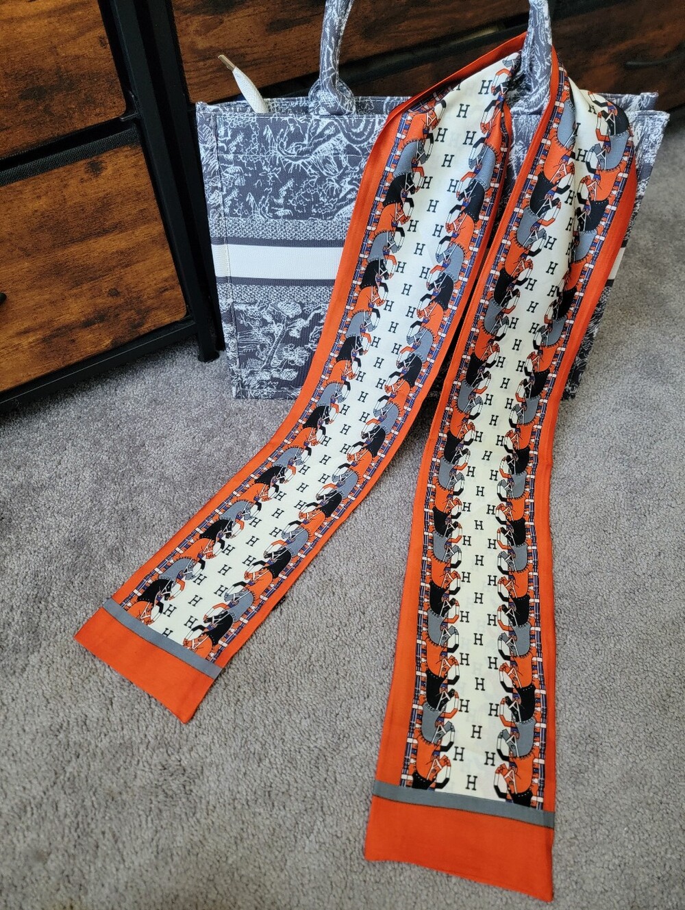 Elegant Double Sided Horse Patterned Long Scarf